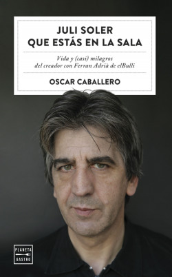 Juli Soler que estás en la sala de Oscar Caballero
